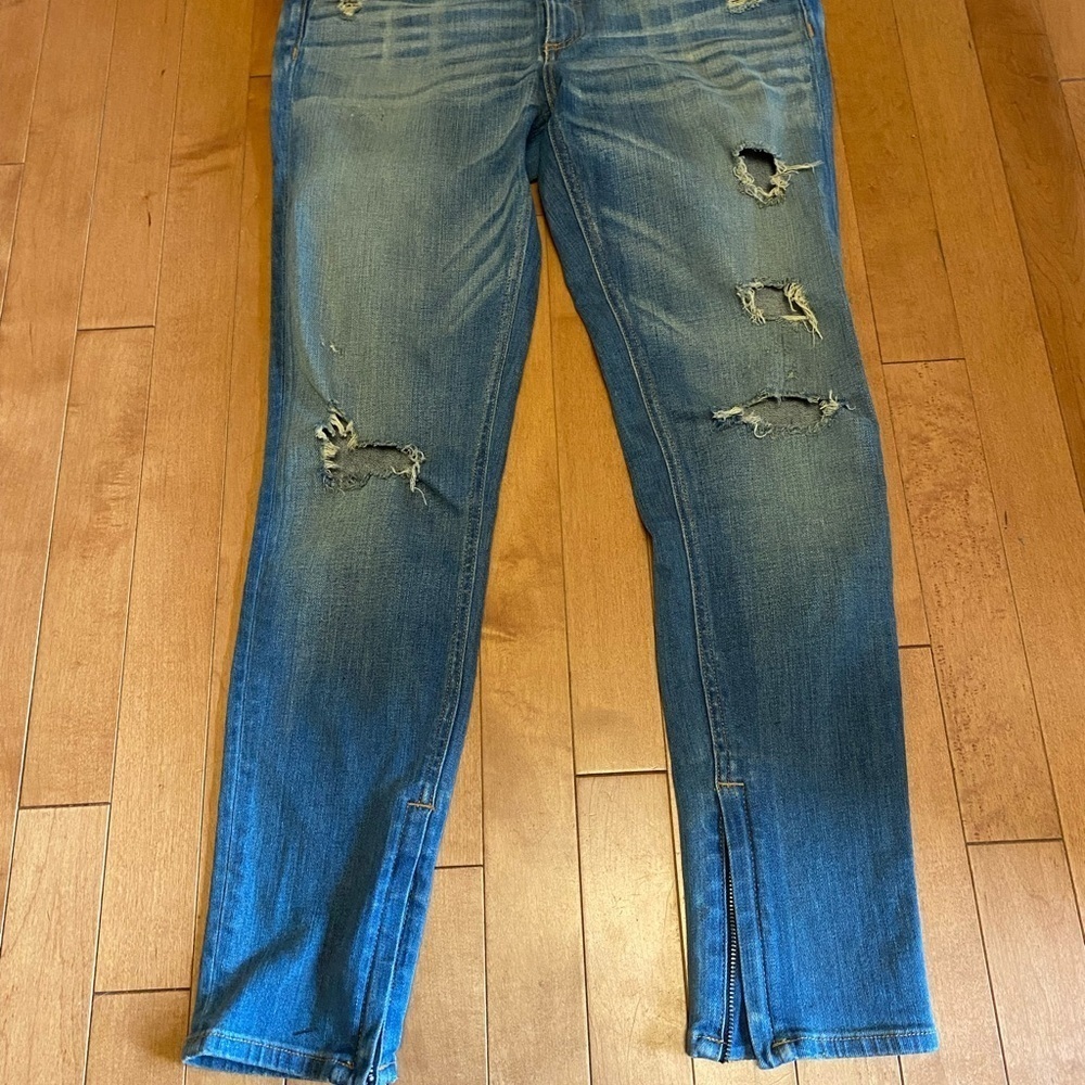 Women’s Rag & Bone Size 28 Zipper Capri Distressed Light Wash Denim Jeans